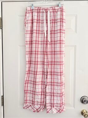 Victorias Secret White and Red Plaid Lounge Pants. Sz M